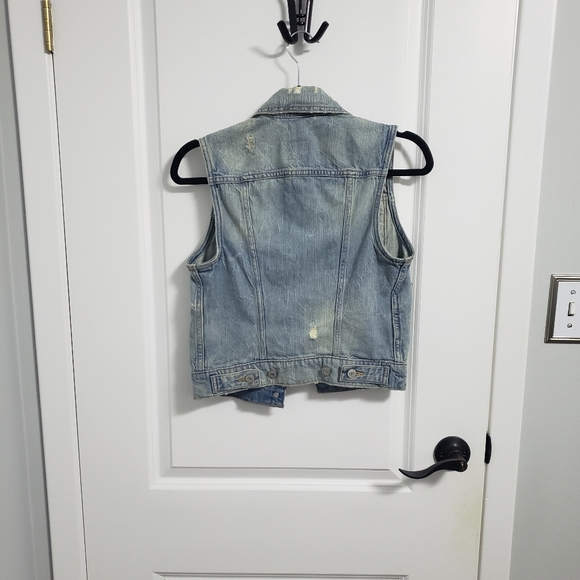 LEVI'S Distressed Denim Sleeveless Vest - Picture 3 of 12